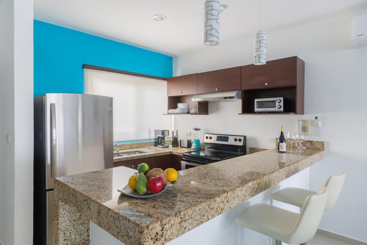 Phenomenal Combo Of 2 Separate Ph 1 In With Private Jacuzzi, Chic Amenities, Gym And 2 Rooftops Apartamento Playa del Carmen