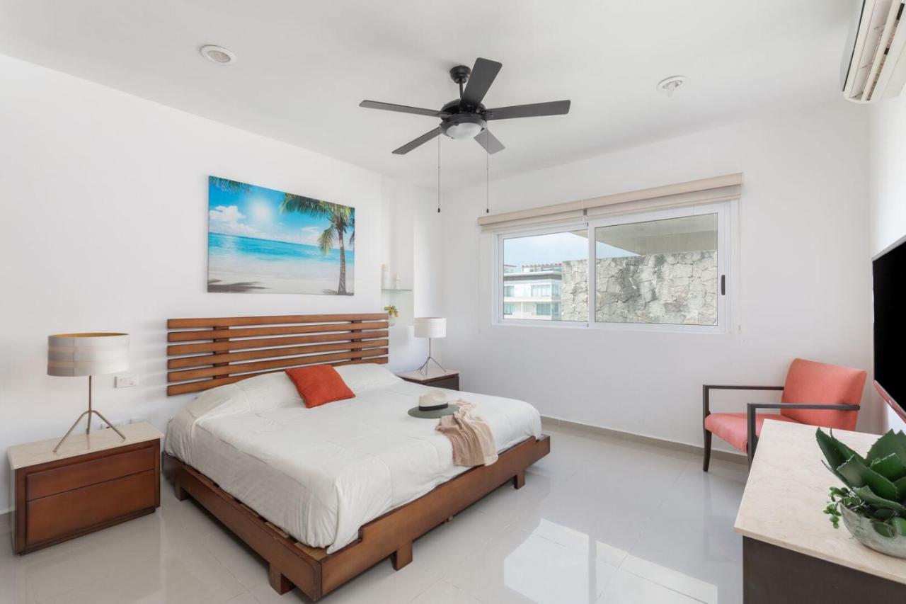 Phenomenal Combo Of 2 Separate Ph 1 In With Private Jacuzzi, Chic Amenities, Gym And 2 Rooftops Apartamento *