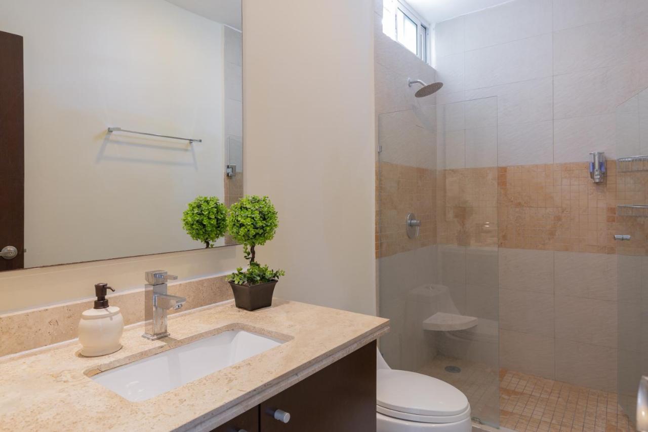 Phenomenal Combo Of 2 Separate Ph 1 In With Private Jacuzzi, Chic Amenities, Gym And 2 Rooftops Apartamento *