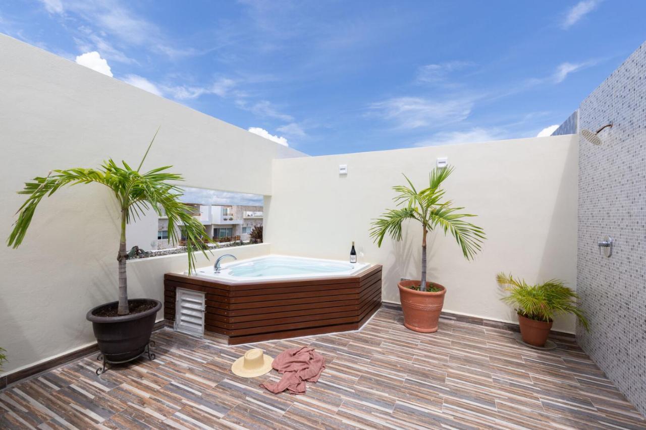 Apartamento Phenomenal Combo Of 2 Separate Ph 1 In With Private Jacuzzi, Chic Amenities, Gym And 2 Rooftops